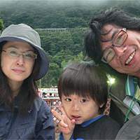 Emiko, Hiroto (aged 3) and Kyoichi | (c)2006 Nord-Ouest Production - Mac Guff Ligne - Studio O - France 3 Cinema - Rhone-Alpes Cinema - Artemis Production - Zahorimedia - Intuitions Films - Lucky Red