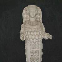A many-breasted statue of the mother goddess Artemis | HUGH PAXTON PHOTOS