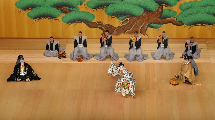 kabuki theater Kabuki is a japanese traditional theatre form, which originated in the edo period at the beginning of the seventeenth century and was particularly popular among townspeople. kabuki theater Kabuki is a japanese traditional theatre form, which originated in the edo period at the beginning of the seventeenth century and was particularly popular among townspeople.