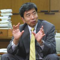 Short-listed: Takehiko Nakao, vice finance minister for international affairs and the likely candidate to replace Asian Development Bank chief Haruhiko Kuroda, is interviewed in October. | BLOOMBERG