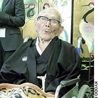 Kameni Nakamura, who was Japan\'s oldest man until his death at 109 Thursday, is shown in this November 2003 file photo. | PHOTO COURTESY OF SHIMOTSUKE SHIMBUN