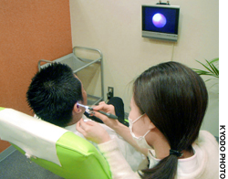 Tokyo trend: Ear-cleaning parlors 