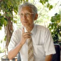 Interviewed at The Japan Times in Tokyo last month, former journalist Akihiko Ito discusses an English-language Web site he has established containing the recorded testimonies of survivors of the Hiroshima and Nagasaki atomic bombings. | YOSHIAKI MIURA PHOTO