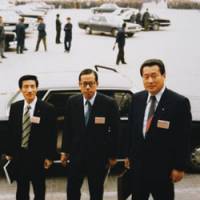 Yasuo Fukuda is seen with fellow Liberal Democratic Party lawmakers Junichiro Koizumi and Yoshiro Mori &#8212; who both later became prime ministers &#8212; when they visited Beijing accompanying Fukuda\'s father, Takeo, in October 1981. | AP PHOTO