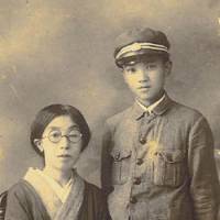 Yoshiro Yazawa and his mother, Toyo, pose for a photo in Manchuria a year before he was drafted in August 1945. | PHOTO COURTESY OF YOSHIRO YAZAWA