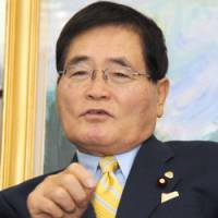 Death penalty opponent Shizuka Kamei, a Lower House member from Kokumin Shinto (People\'s New Party), is interviewd at his office in Shinjuku Ward, Tokyo. | SATOKO KAWASAKI PHOTO