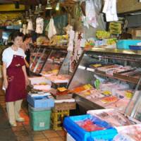 Endangered species: Fresh fish shops like this one in Meguro Ward, Tokyo, are losing ground to department stores. | KYODO PHOTO