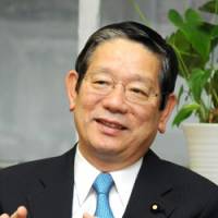 Ambitions to be leader: Liberal Democratic Party heavyweight Nobutaka Machimura speaks during a recent interview at his office in Tokyo. | SATOKO KAWASAKI PHOTO