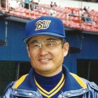 A lifetime in baseball: Shozo Doi, seen here while managing the Orix BlueWave in 1992, was the starting second baseman for the legendary V-9 Giants. He died Sept. 25 at 67. | WAYNE GRACZYK PHOTO