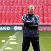 Steve McClaren, coach of England, looks on during a training session at the new Wembley Stadium on Wednesday. England plays Israel in a Euro 2008 qualifier on Saturday in Tel Aviv. | AP PHOTO