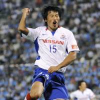 Back in it: Yokohama\'s Kim Kun Hoan celebrates his equalizer against Jubilo on Sunday. | KYODO PHOTO