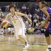 Solid debut: Phoenix Mercury point guard Yuko Oga, who helped the JOMO Sunflowers win four WJBL titles, made a strong impression as a reserve guard in her rookie season in the WNBA. The Mercury failed to advance to the playoffs after winning the title last season. | AP PHOTO