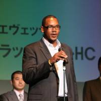 Experience is the best teacher: New Osaka Evessa coach Ryan Blackwell says he\'ll draw upon lessons learned from his playing days at Syracuse under Jim Boeheim and his decade-plus time as a professional in leagues around the world. | KAZ NAGATSUKA