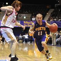 Tough news: All-Star guard Cohey Aoki will have to find a new team after the bj-league announced Tuesday that the Tokyo Apache will not play during the 2011-12 season. | YOSHIAKI MIURA