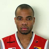 Steady leader: Hamamatsu Higashimikawa Phoenix guard Jermaine Dixon is the team\'s top scorer and assist maker. His brother, Juan, spent nearly a decade in the NBA. | BJ-LEAGUE