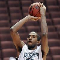 Refused to be railroaded: Ex-Osaka Evessa center Larry Cox, seen here with Mississippi Valley State in 2008, saw action in just four games for the bj-league club before his release. | AP