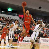 Slow start: Kensuke Tanaka and the Chiba Jets have stumbled to a 3-5 record out of the gate this season. | YOSHIAKI MIURA