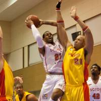 Never a dull moment: Hamamatsu Higashimikawa Phoenix star Jeffrey Parmer (with ball), seen in action last season against the Sendai 89ers, had seven points, seven rebounds and three steals in his team\'s 93-82 road victory over the Takamatsu Five Arrows on Friday. | DOMINIKA FITZGERALD