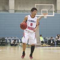 Theft artist: Iwate’s Masato Tsukino is one of the bj-league’s leaders in steals. He’s one of six players averaging 2.0 or more per game through Sunday. Stats confirm steals often make difference between winning and losing