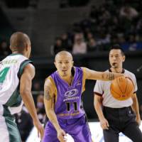 Steady performer: Tokyo Apache guard Cohey Aoki, seen in action during the 2007-08 season, has been one of the most consistent Japanese players in the bj-league since its inception in the fall of 2005. | TOKYO APACHE/BJ-LEAGUE
