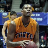 Promising future: Tokyo Apache forward-center Jeremy Tyler, a 19-year-old averaging 9.4 points per game, is considered a potential selection in the 2011 NBA Draft. | YOSHIAKI MIURA PHOTOS