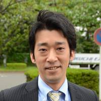 Katsuya Maejima, 39, Sales manager (Japanese): On the down side there are too many people in  Tokyo and it is just too crowded. But, on a more positive note, it is convenient, the transportation is great, I can buy or eat anything from anywhere in the world and it just an exciting city to be in overall. | SATOKO KAWASAKI