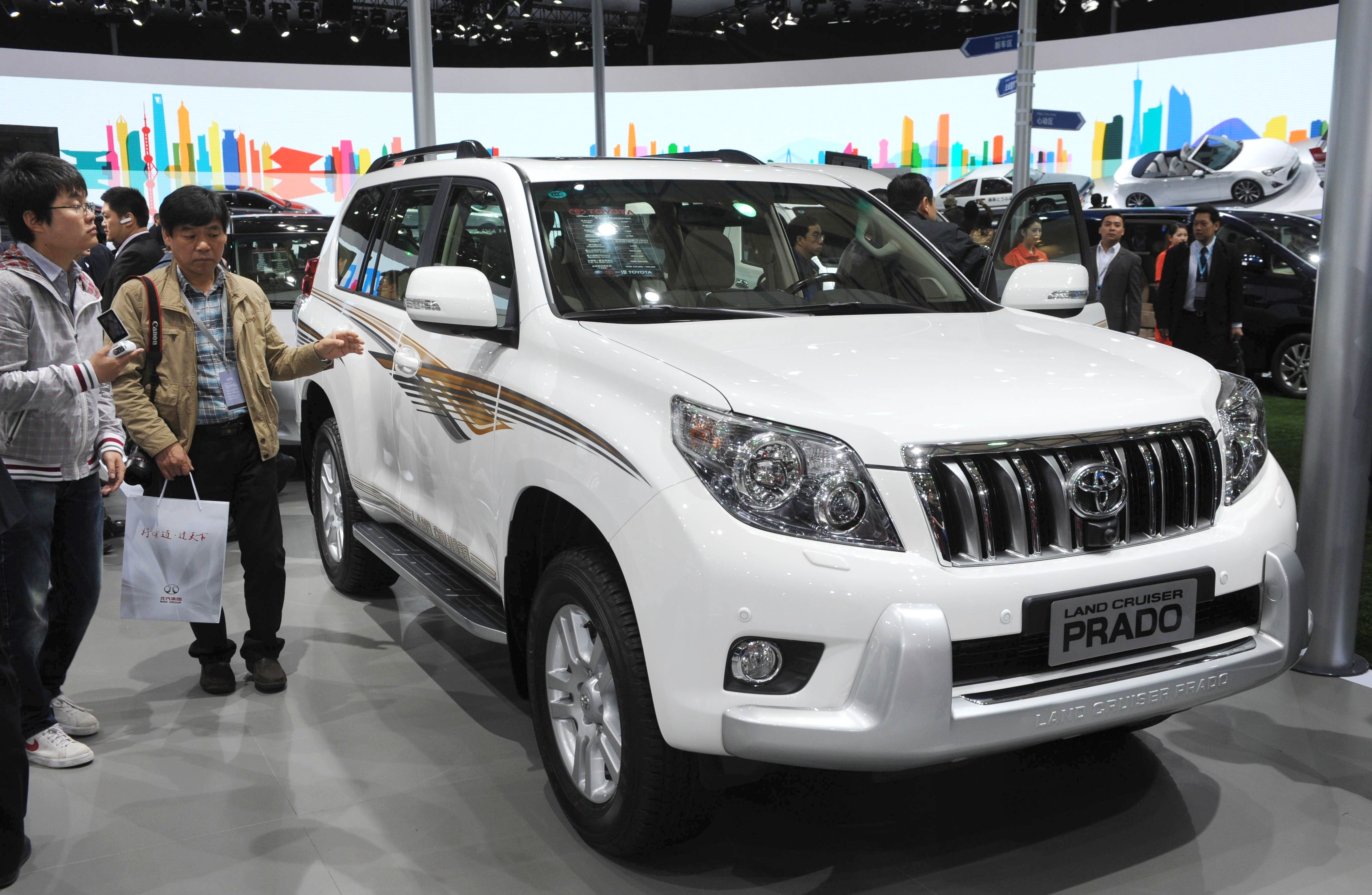 Toyota Japan Multipurpose Passenger vehicle