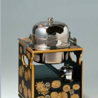 Rosewood portable tobacco tray, decorated with chrysanthemum motifs. | THE FEINBERG COLLECTION