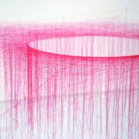 Akiko Ikeuchi\'s \"Knotted Thread- Red\" (2009) | MAI. HASHIMOTO PHOTO