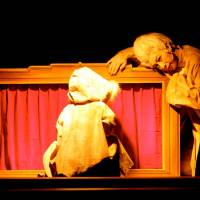 Dramatic power: A scene from \"Chekhov?!\" Kuro Tanino\'s imaginative take on Anton Chekhov\'s novels and folklore thesis. | &#169; AKI TANAKA