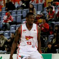 Playoff debut: Hamamatsu Higashimikawa Phoenix swingman Kevin Galloway, seen in this file photo from March, had team-high totals in points (19), rebounds (12), assists (six), turnovers (five) and steals (three) in an 80-67 Game 1 loss to the host Shimane Susanoo Magic on Friday in their first-round playoff series. | HIROAKI HAYASHI