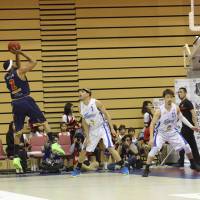 Productive leader: Rizing Fukuoka power forward Reggie Warren put up team-high totals in points (16.9) and rebounds (12.6) during the regular season. | IKUO SAKAI