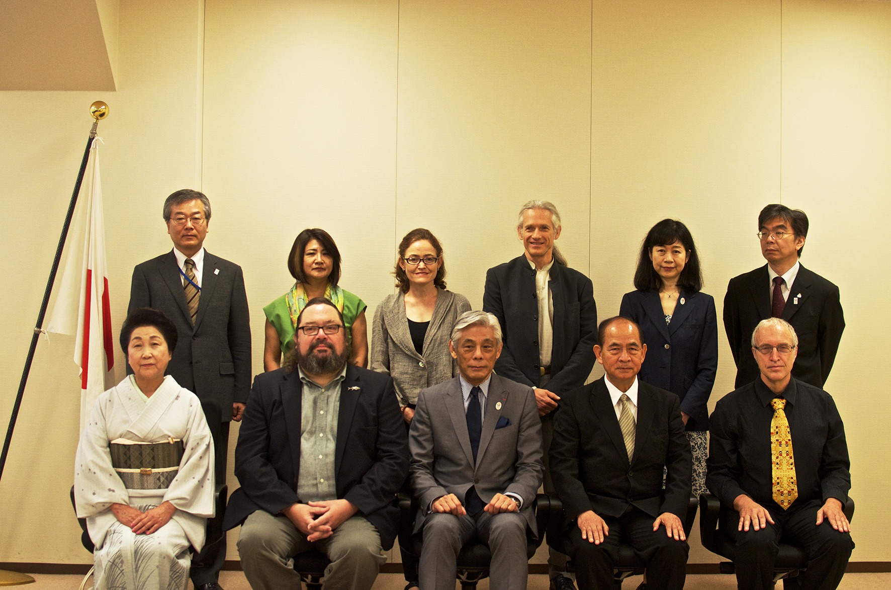 Cultured group: Kyoto Journal founder John Einarsen (far right, front) and photojournalist Everett Kennedy Brown (third from right, back) were among those given awards for promoting Japanese culture abroad by Cultural Affairs Agency Commissioner Seiichi Kondo (center, front). | NATASHA VIK