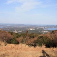 Broad horizons: Aso Bay on Tsushima, a nature-rich island that\'s wrapped in history. | C.W. NICOL PHOTOS