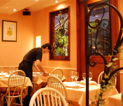 Sucre Sale A proper night out: With good, affordable cuisine, Sucre Sale in the lively Arakicho area near Yotsuya draws customers even on weekends. | ROBBIE SWINNERTON