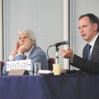 Other panelists (from left) Robert Inman from the Wharton School of the University of Pennsylvania, Gur Huberman from Columbia Business School, and Phillip Leslie from UCLA Anderson School of Management discuss issues related to competitiveness of companies and nations.
 | SATOKO KAWASAKI