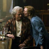 Dirty \"old\" man: Brad Pitt and Cate Blanchett in \"The Curious Case of Benjamin Button\" | &#169; 2008 PARAMOUNT PICTURES CORPORATION AND WARNER BROS. ENTERTAINMENT. ALL RIGHTS RESERVED