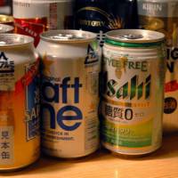 In the can: A taste test of low-malt brews led four committed drinkers to say they are sticking with beer; two casual drinkers were fans. | NICHOLAS COLDICOTT PHOTOS