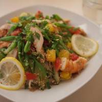 Summer dishes: Cold soba noodles with chicken, vegetables and lemon-sesame sauce contains plenty of fatigue-combating ingredients | MAKIKO ITOH