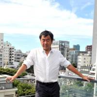 Kengo Kuma atop his office. | YOSHIAKI MIURA PHOTO