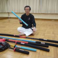 Tetsundo Tanabe, sport chanbara\'s creator, displays the weapons players can use during competition. | TOMOKO OTAKE PHOTO