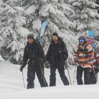Ross Findlay joins his customers on a skiing tour of Mount Yotei in Hokkaido. | COURTESY OF NISEKO ADVENTURE CENTER