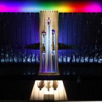 Upstaged: The set for Robert Lepage\'s new production of Richard Wagner\'s \"Das Rheingold\" at the Metropolitan Opera gets a trial run in an early technical rehearsal. Below: Peter Gelb, general manager of the opera company, talks with The Japan Times. | RICHARD TERMINE/METROPOLITAN OPERA, YOSHIAKI MIURA PHOTOS