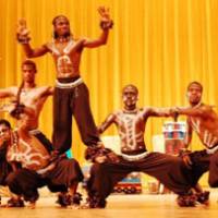 Show of hands: Celebrating the 50th anniversary of the country\'s independence, the National Ballet of Cameroon will visit Japan. | YAMUGUCHI FAMILY PHOTO