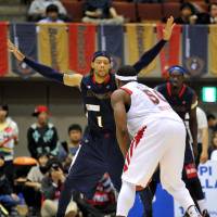 On the move: Forward Thomas Kennedy (1), seen in action for the Yokohama B-Corsairs last season, will play for the Shimane Susanoo Magic in 2013-14. | YOSHIAKI MIURA