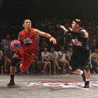 Not your normal setting: Streetball took over the dance floor at popular nightclub Ageha on Saturday. | KAZ NAGATSUKA