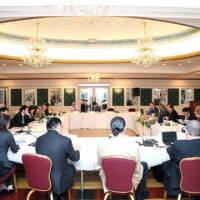 Sharing caring: Experts and journalists discuss consumer protection issues at the Nov. 27-28 22nd EU-Japan Journalists\' Conference held in Kobe Portopia Hotel. | COURTESY OF THE DELEGATION OF THE EUROPEAN UNION TO JAPAN