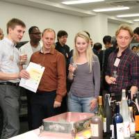 The first sake seminar targeting foreign residents of Japan is held in the Ikebukuro area of Tokyo in June. Education helps bring the taste of sake to the world