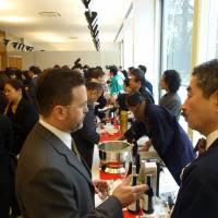 A large turnout attends a sake seminar and tasting event in New York in February. | JSS