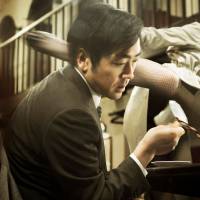 Violent femmes: Takafumi Katayama (Nao Omori) takes some semi-voluntary abuse in Hitoshi Matsumoto\'s \"R100.\" | &#169; Yoshimoto kogyo Kabushikigaisha